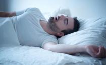 ?裸睡好還是穿睡衣睡覺好 哪些人不適合裸睡
